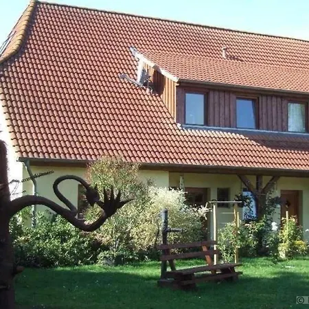 In Hohenkirchen Mit Gemeinschaftlichem Pool, Garten Und Grill *